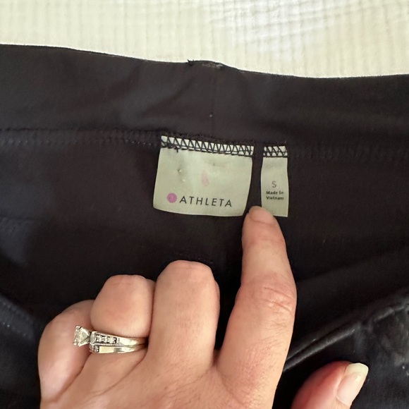 Athleta Cropped Leggings - Black Size Small - Picture 7 of 7